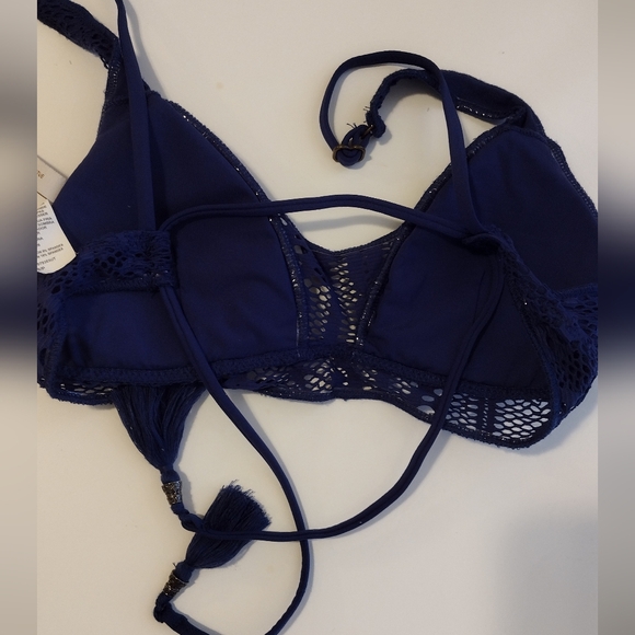 🆕 Becca swim top - Picture 6 of 7